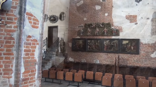 Zabytki Centrum św. Jana - Zwięczenie Stalli Snycerzy