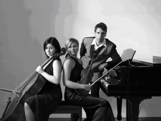 Caluroso Piano Trio