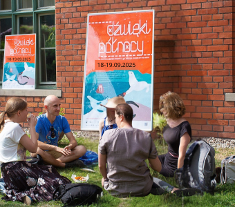 zdjęcie z plakatem dźwięków północy